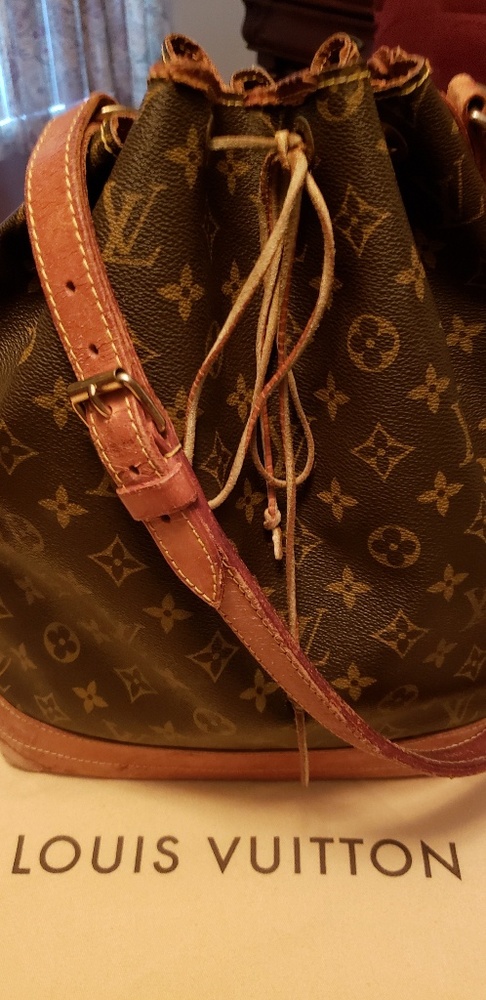 Authentic Louis Vuitton Vintage Noe Handbag